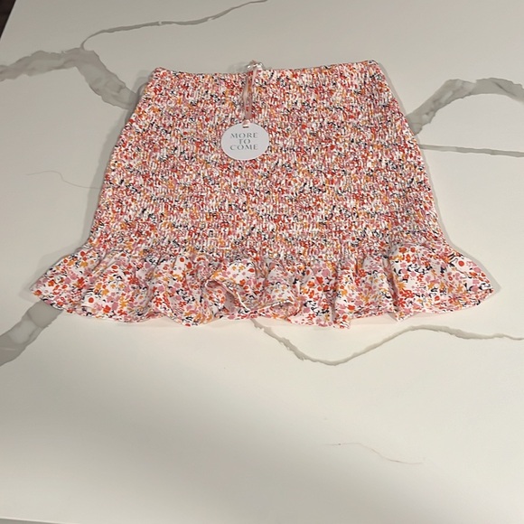 NWT REVOLVE MORE TO COME Zhuri Smocked Mini Skirt in Pink Floral - Picture 4 of 8